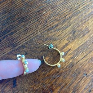 Gold/pearl hoops
